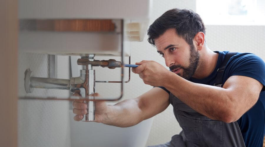 Sink pipe leak repair in Middletown, IN